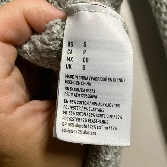 American Eagle Hooded Pullover Cable Knit Sweater Light Grey size small - Picture 8 of 11